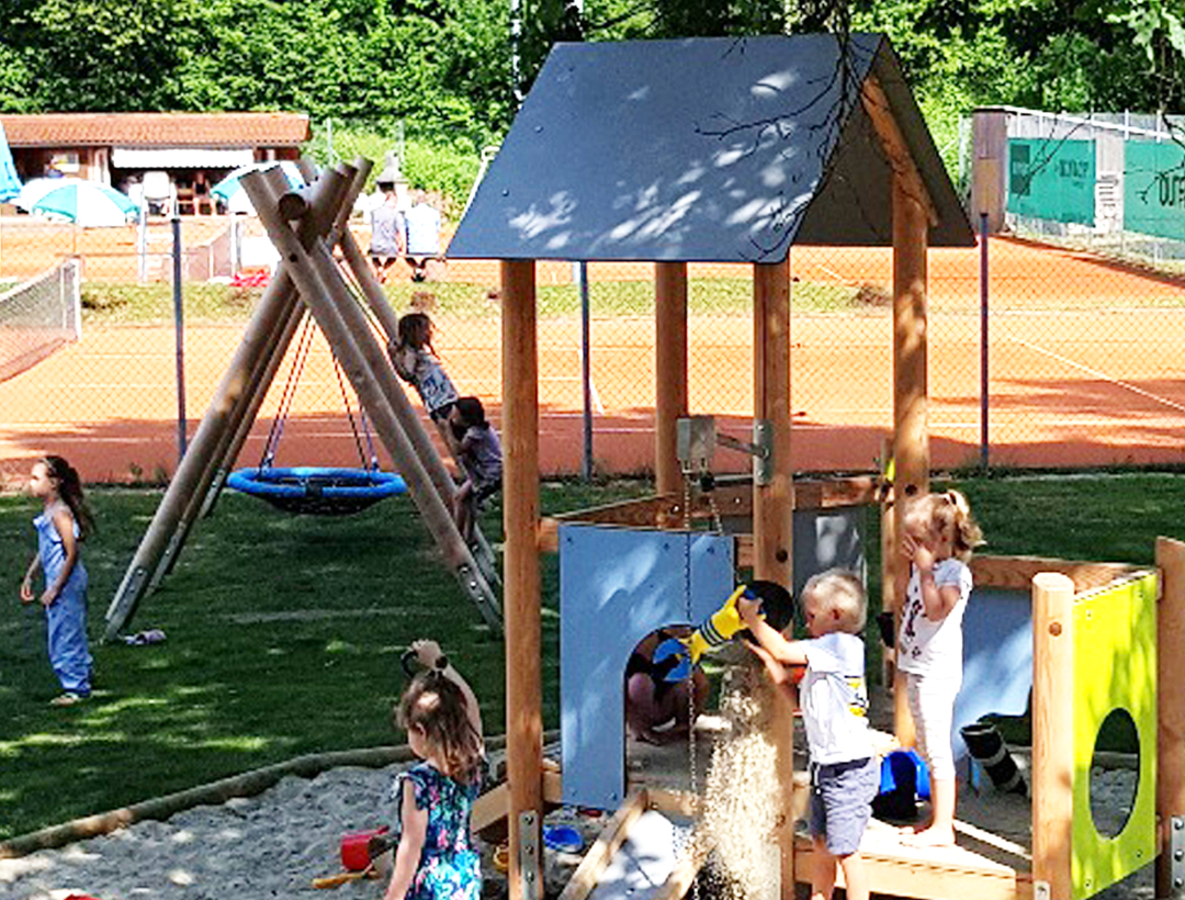 Soziales Engagement von LCTech: Freude auf dem örtlichen Spielplatz!